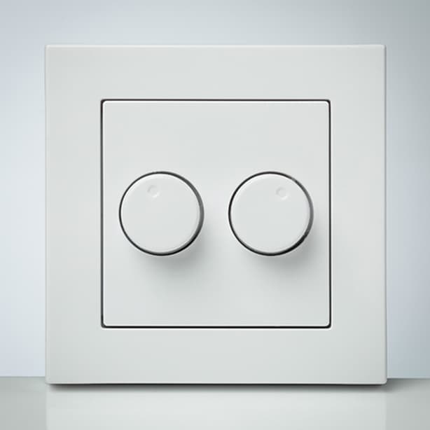 LED-dimmer-Duo-2x-200W-IDD-2x-200W-faceplate